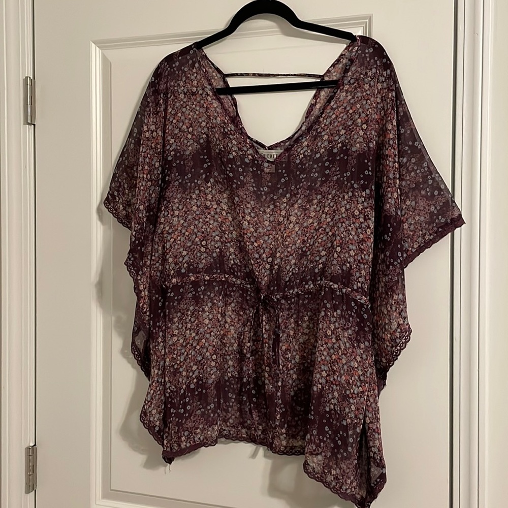 Decree Flowy Top